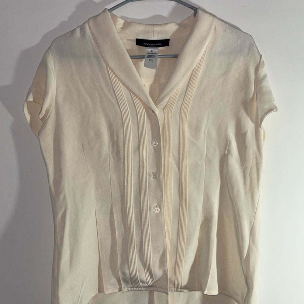 NWOT- Jones New York Ivory/Cream Women's Blouse